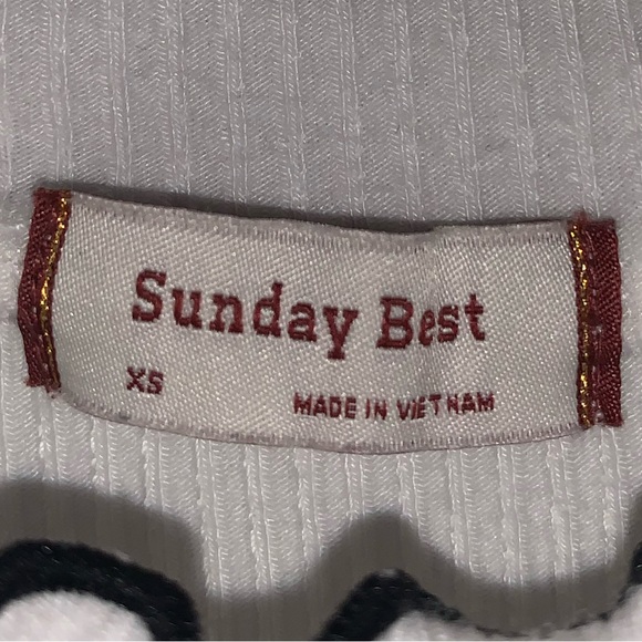 Discontinued Aritzia •Sunday Best• White and Black Trim Baby Tee - Picture 3 of 6